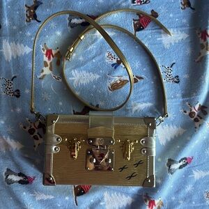 💯% Authentic Louis Vuitton Metallic Gold & Silver Truck Bag